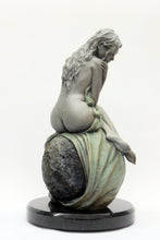 Load image into Gallery viewer, &quot; Solitaire &quot; table top size Bronze Sculpture.
