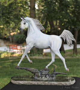 Escultura de bronce del caballo árabe "Sirocco" 