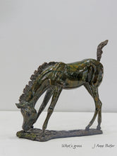 Cargar imagen en el visor de la galería, Foal statue in bronze
